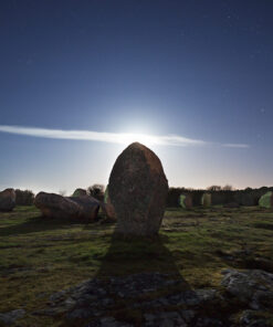 Carnac : Menhir en "contre-nuit"