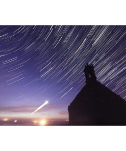 Mont Saint-Michel-de-Brasparts : Filé d'étoiles sur la chapelle