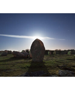 Photo A4 à encadrer "Carnac : Menhir masquant la Lune"