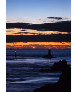 Photo A4 à encadrer "Pointe du Raz : comète PanSTARRS sur l'Île de Sein"