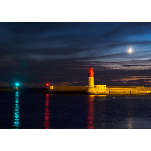 Photo A4 à encadrer "Le Guilvinec : Croissant de Lune sur le môle nord"