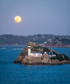 Carantec : l'Île Louët et la Pleine Lune