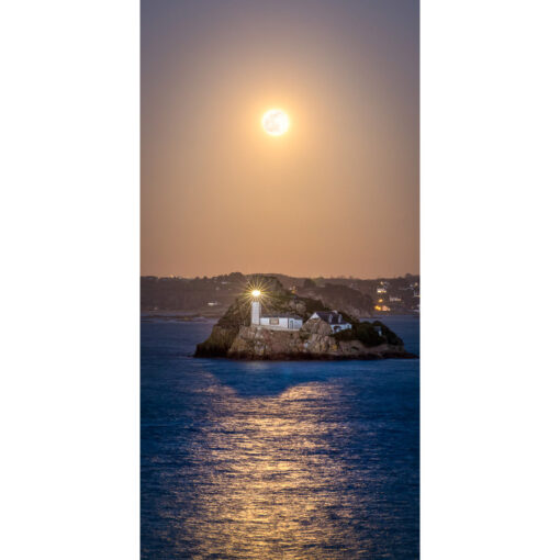 Carantec : reflet de la Pleine Lune sous l'Île Louët