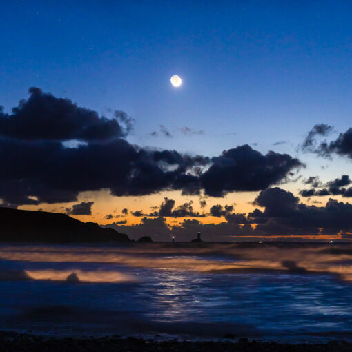 Baie des Trépassés : Croissant de Lune sur la Pointe du Raz