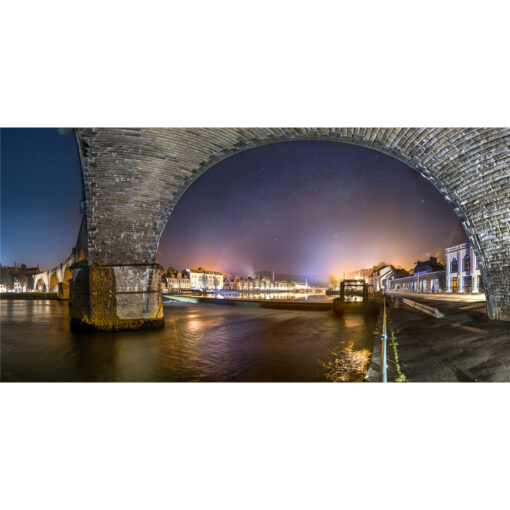Châteaulin : L'arche de la Voie lactée sous l'arche du pont