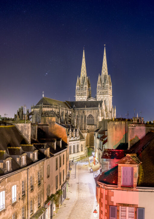 Quimper : Orion sur la cathédrale Saint-Corentin