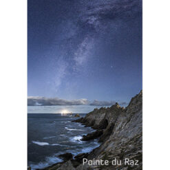 Magnet Pointe du Raz : Île de Sein sous la Voie lactée