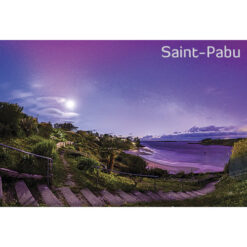 Magnet Saint-Pabu : plage de Béniguet sous une aurore boréale