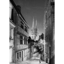 Photo A4 Noir et Blanc à encadrer "Quimper : la cathédrale de Quimper de nuit sur fond de Voie lactée"