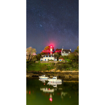 Doëlan : Le Phare de Doëlan Amont sous les étoiles