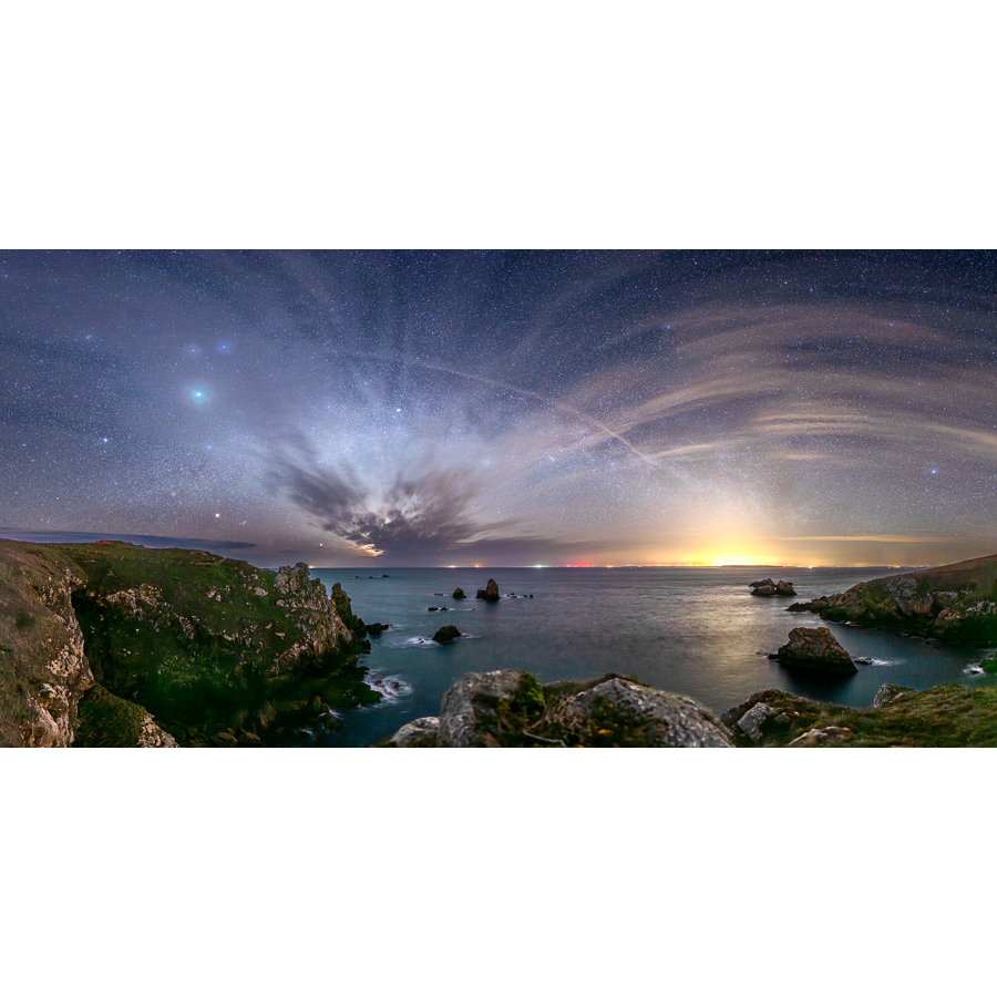 Goulien : La baie de Douarnenez de nuit