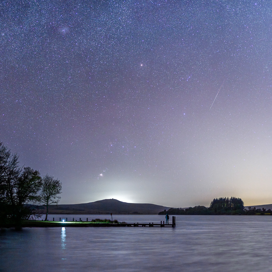 Monts d'Arrée : Orion sur couche sur le Mont Saint-Michel de Brasparts