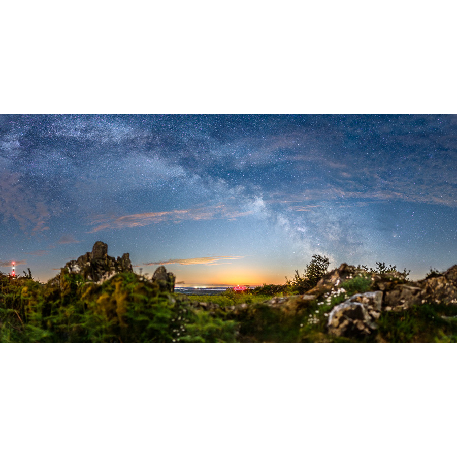Roc'h Trevezel : Lever de Lune sur le Lac de Brennilis