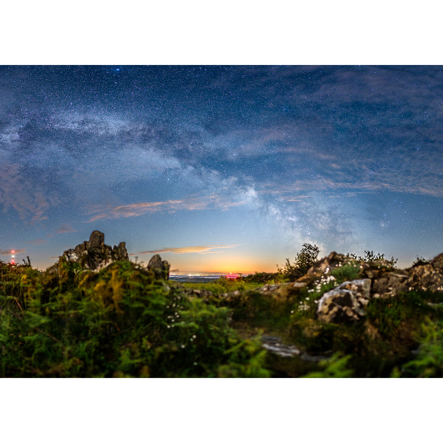 Roc'h Trevezel : Lever de Lune sur le Lac de Brennilis