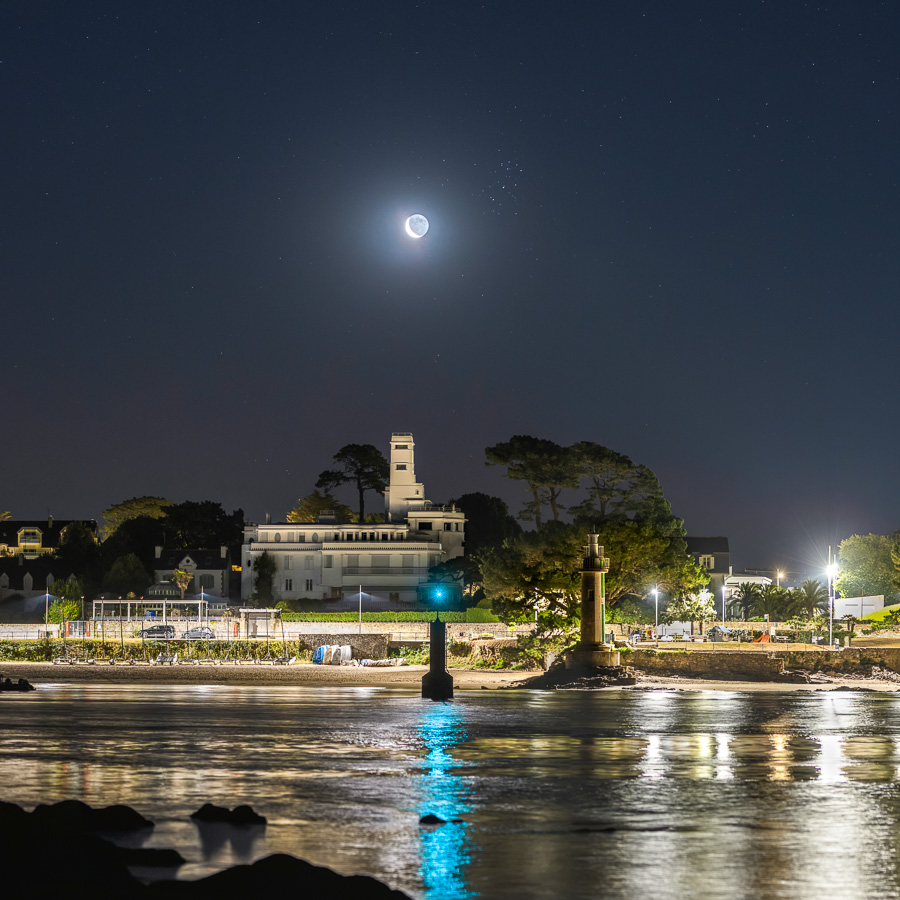 Bénodet : Conjonction Lune-Pléiades au-dessus du Minaret
