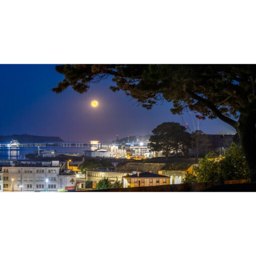 Brest : Pleine Lune sur le Goulet de Brest